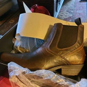 Ariat Midtown Rambler Square Toe Boots